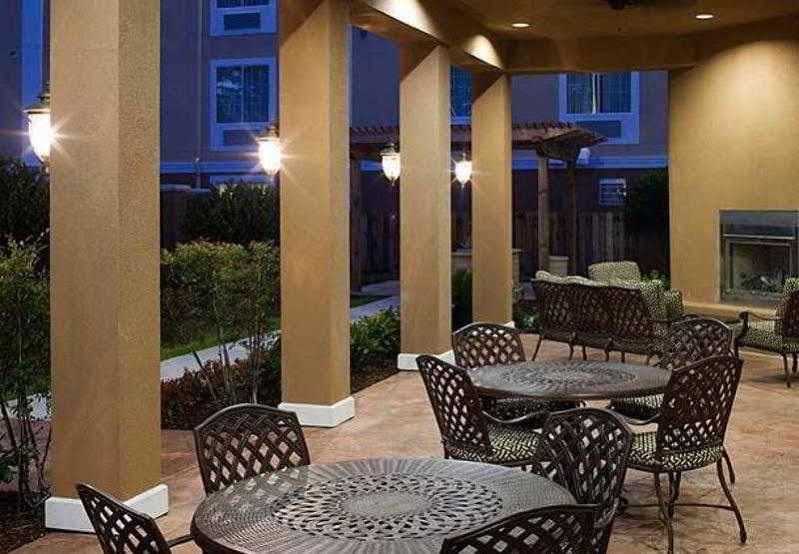 Towneplace Suites Houston Intercontinental Airport Exterior foto